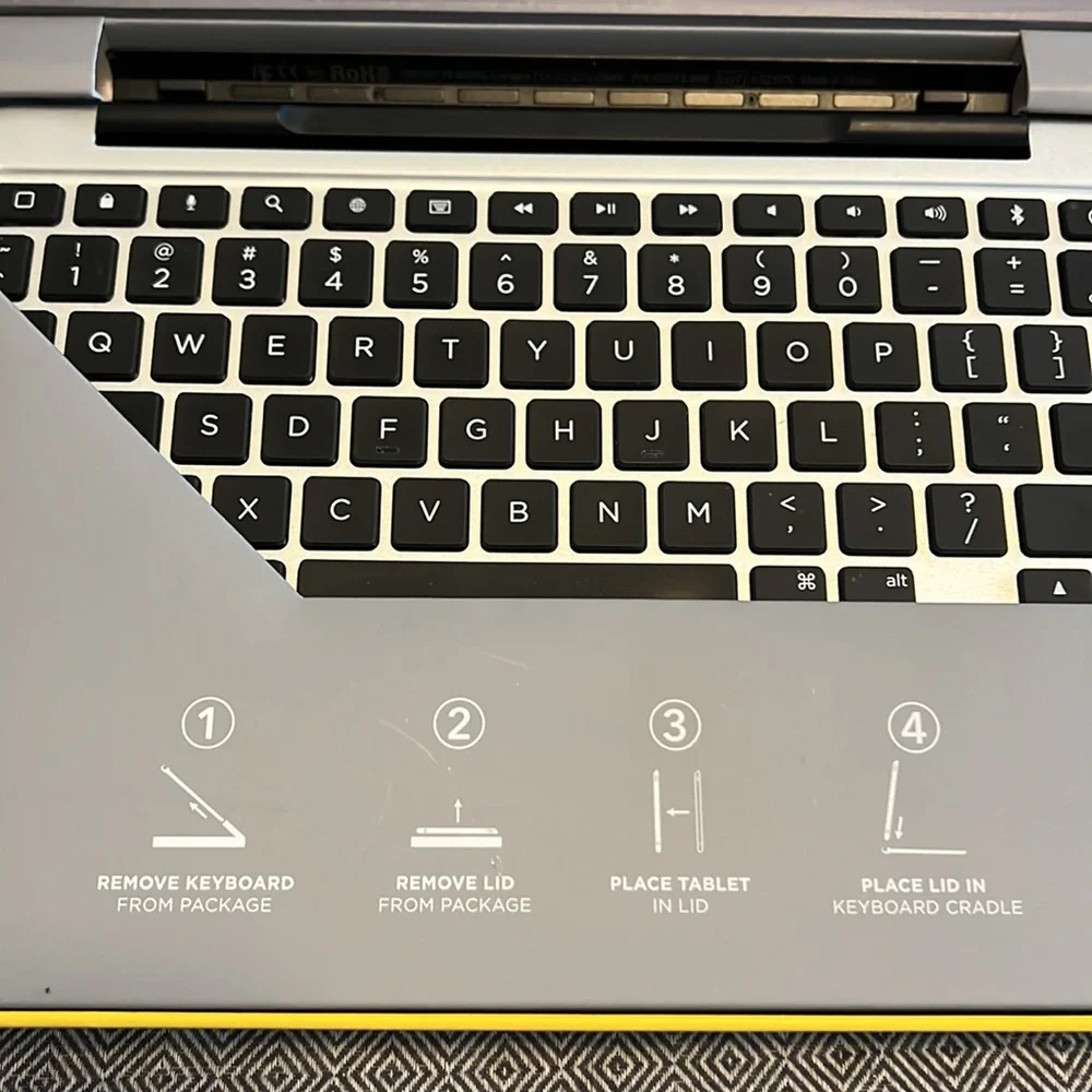 Zaag slim tablet keyboard with detachable case